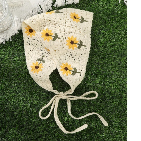 Boho Crochet Floral Handkerchief Head band - Picture 7 of 7